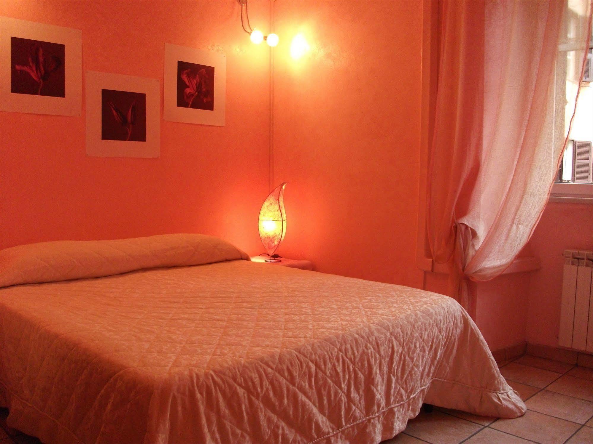 Max House Bed & Breakfast Rome Exterior photo